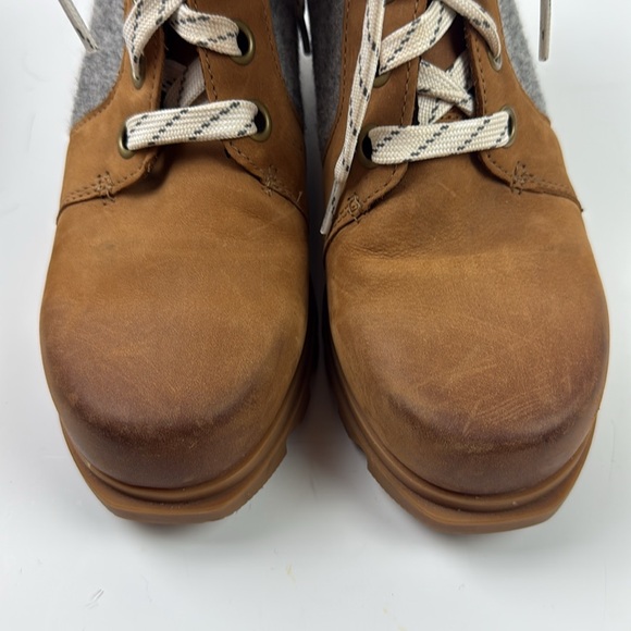 Perfect Sorel Joan of Arc hidden leather with wool wedge boot, size 8.5 - Picture 3 of 7